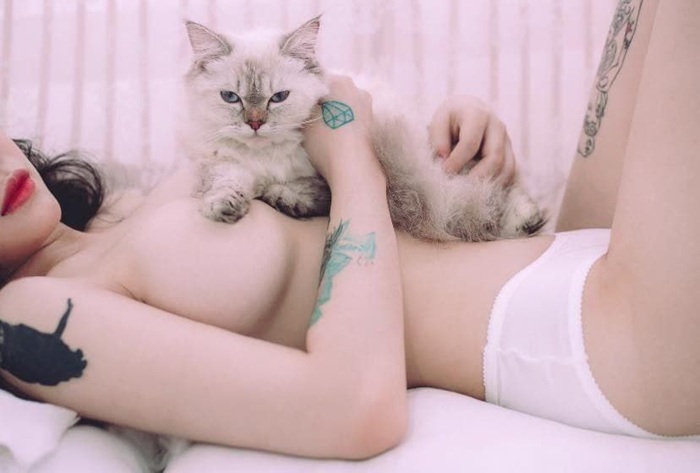 Body Nghệ Thuật – Khi Sự Tối Giản Trở Thành Gợi Cảm
